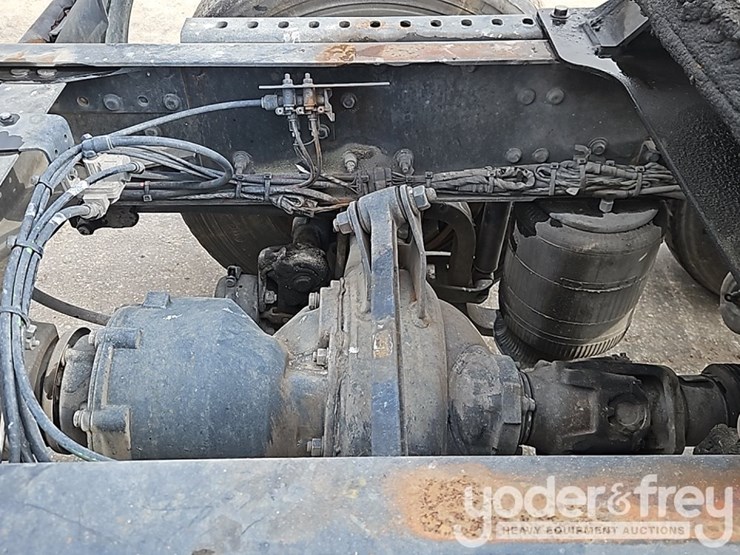 2021-mack-mack-anthem-t64-6x4-truck-tractor,-day-cab,-mp-7-425hp-diesel-engine,-automatic-m-drive-transmission-image-22