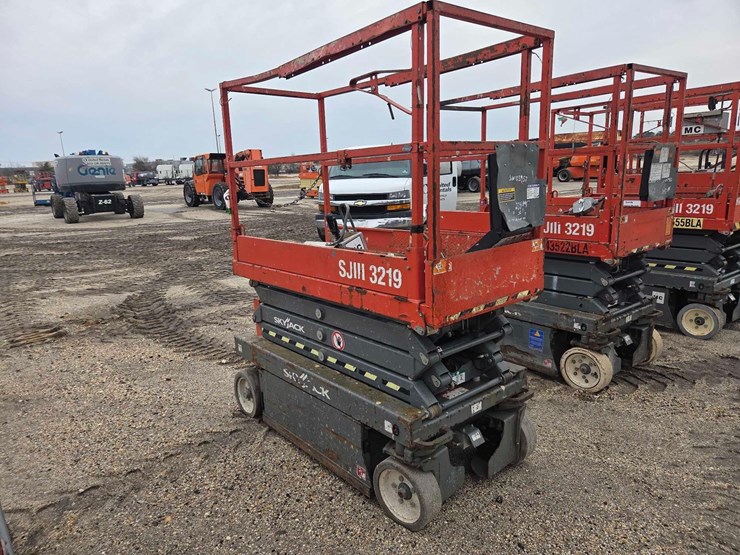 2017-skyjack-sjiii3219-image-2