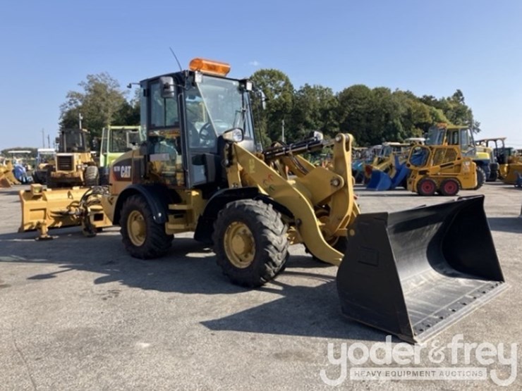 2016-caterpillar-907m-image-8