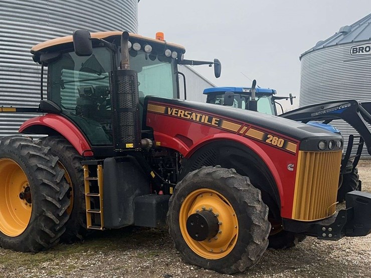 2017-versatile-260-image-1