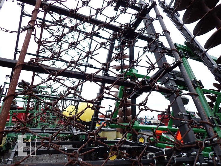 2015-john-deere-2625-image-11