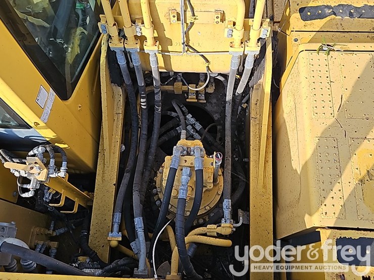 2016-komatsu-pc360-lc-11-image-24