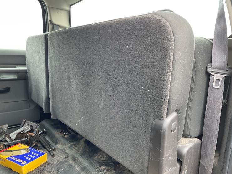 2012-chevrolet-3500-image-42