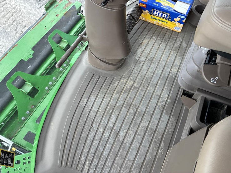 2023-john-deere-s780-image-28