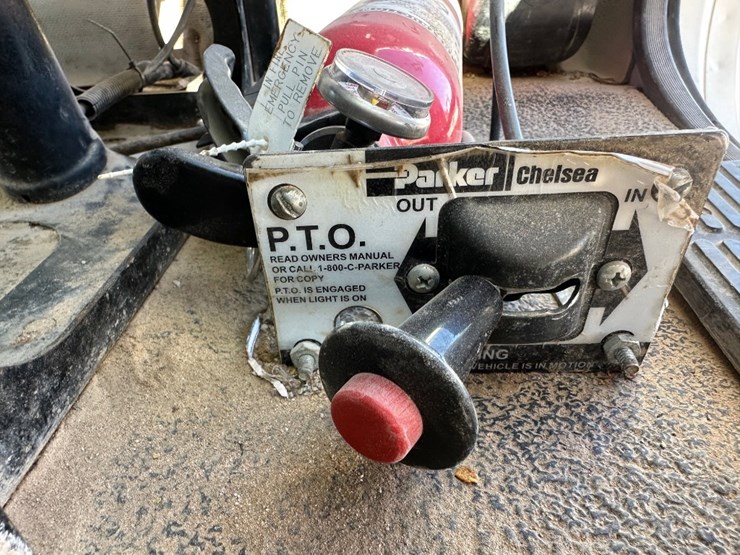 2005-mack-chn613-image-8