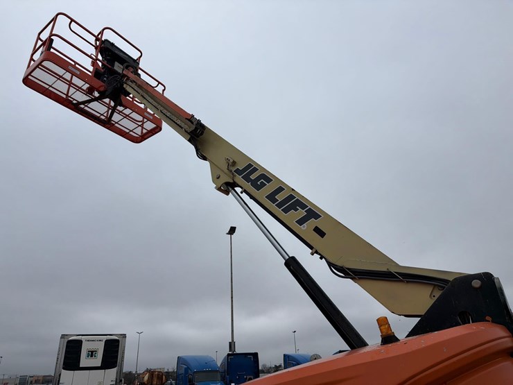 jlg-400s-image-21