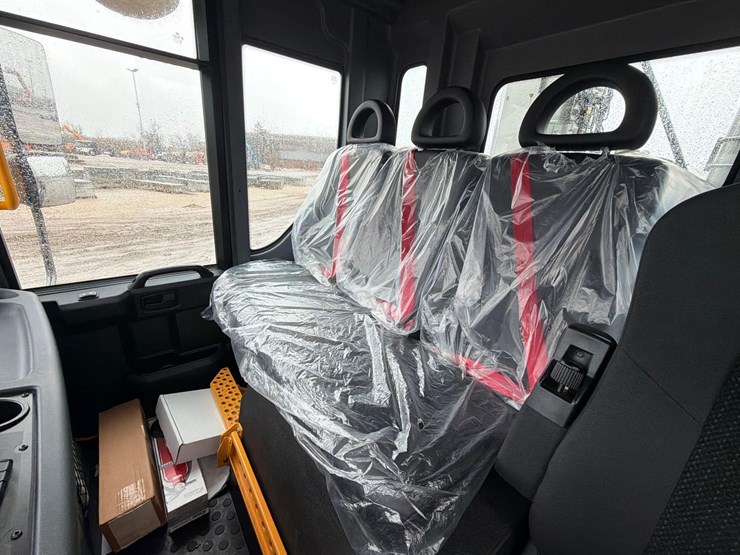 2025-dennis-eagle-proview-image-30