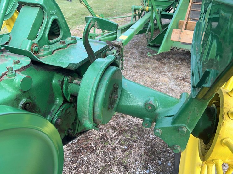 john-deere-model-b-image-58