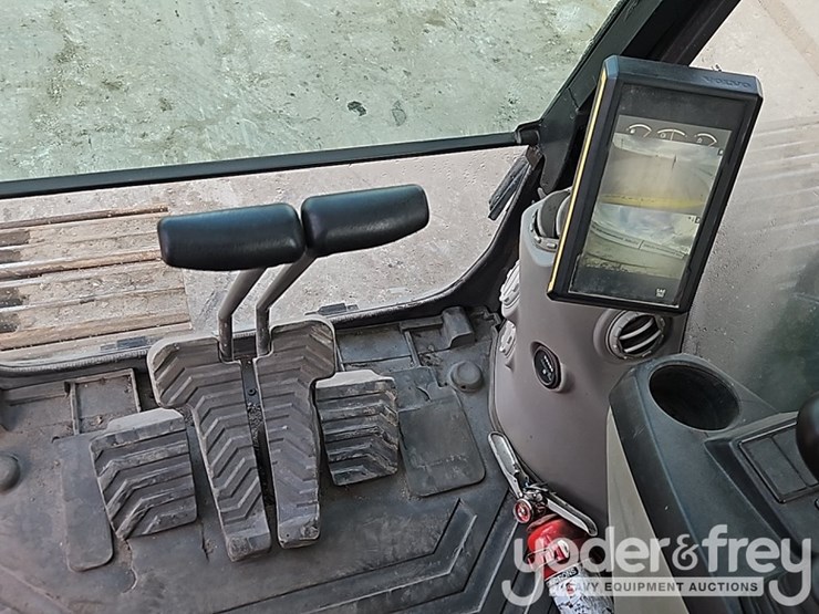 2020-volvo-ec200el-image-47