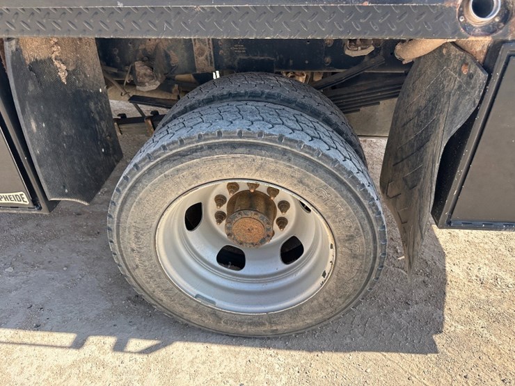 2018-dodge-ram-5500-image-8