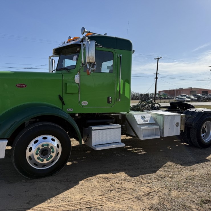2021 PETERBILT 367