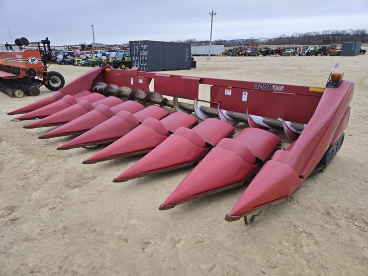 case-ih-3208-image-1