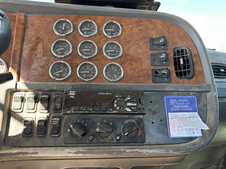 2007-peterbilt-386-image-10