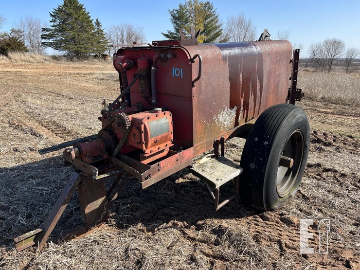 water-tank-and-pump-on-transport-image-1