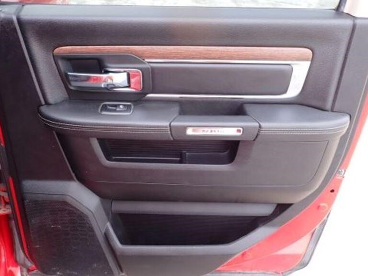 2018-dodge-ram-1500-image-36