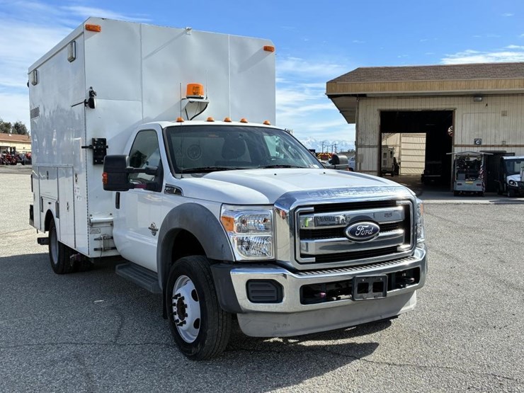 2011-ford-f550-image-2