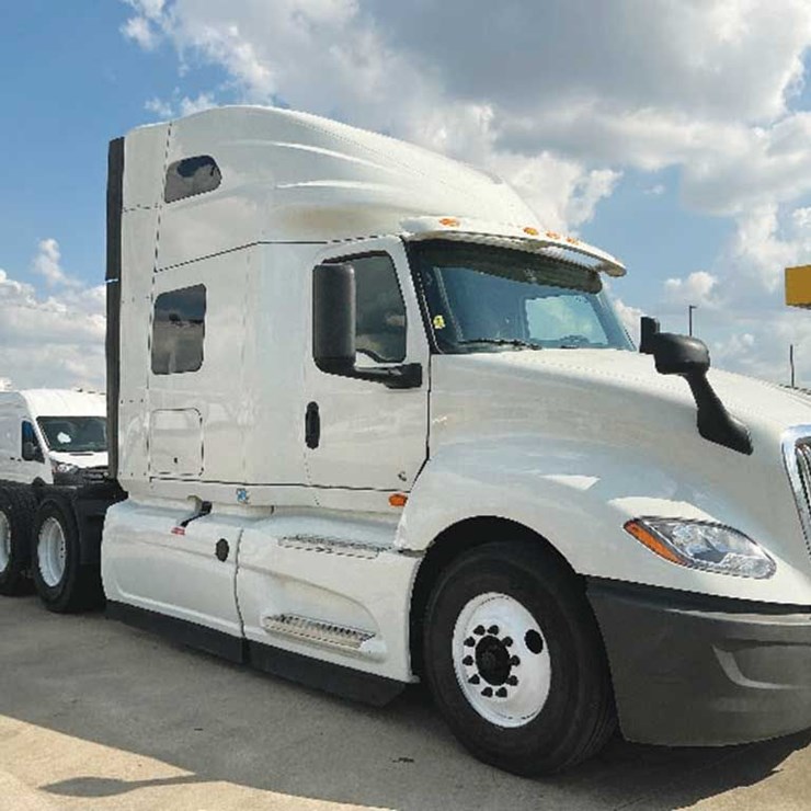 2021 INTERNATIONAL LT