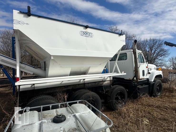 international-10-image-5