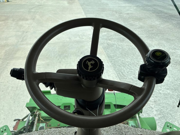 2014-john-deere-s670-image-103