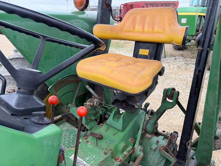 1983-john-deere-2750-image-13