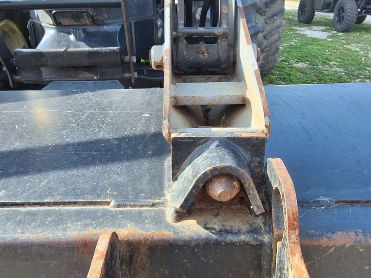 2010-new-holland-t7050-image-32