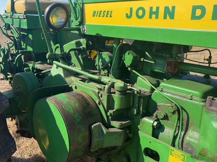 1958-john-deere-720-image-11