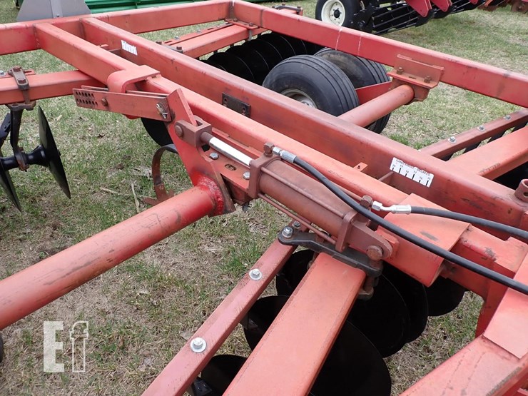 case-ih-3800-image-9