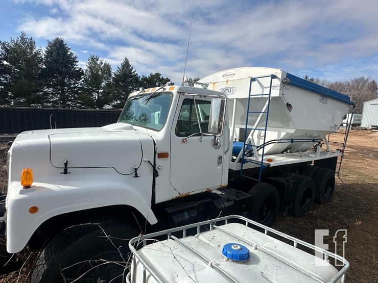 international-10-image-1