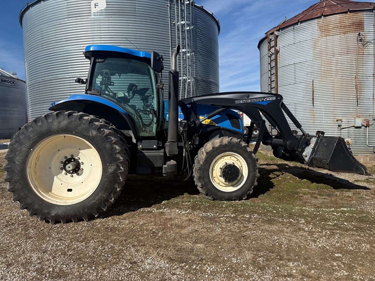 2010-new-holland-t7050-image-10