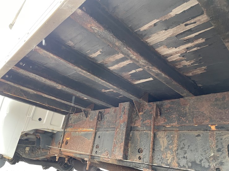 2014-ford-f550-xl-image-32