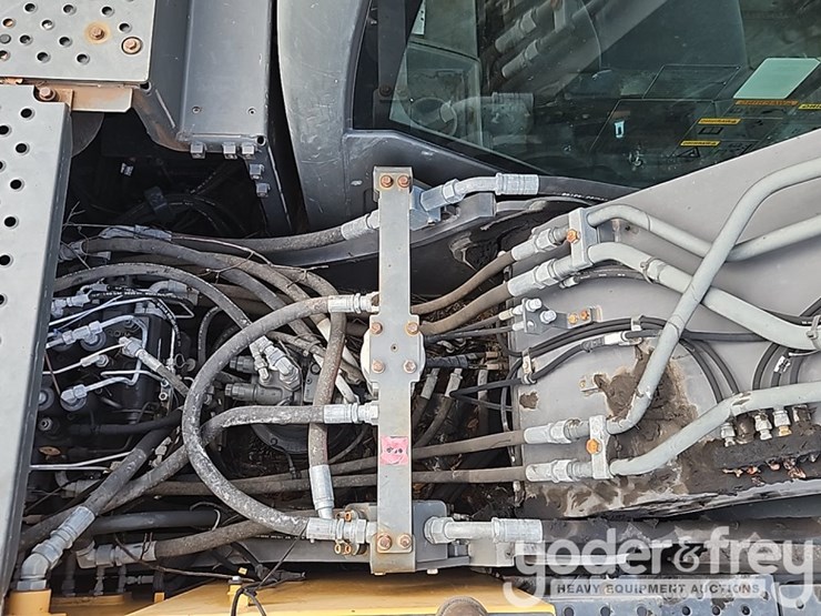 2020-volvo-ec200el-image-38