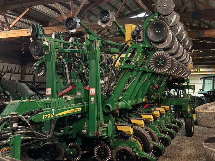 2021-john-deere-2630-image-1