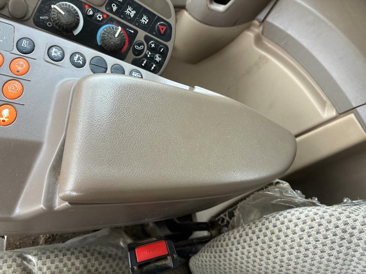 2014-john-deere-s670-image-107