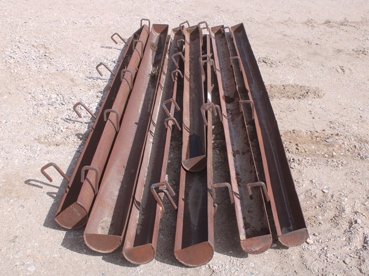 #2084-•-7-sheep-and-goat-grain-feeders-with-hooks-to-hang-on-gate-image-1