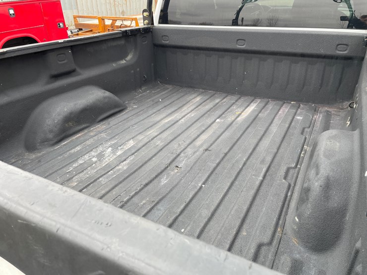 2012-chevrolet-2500hd-image-19