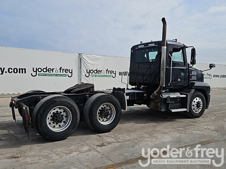 2020-mack-mack-anthem-t64-6x4-truck-tractor,-day-cab,-mp-7-425hp-diesel-engine,-automatic-m-drive-transmission-image-5