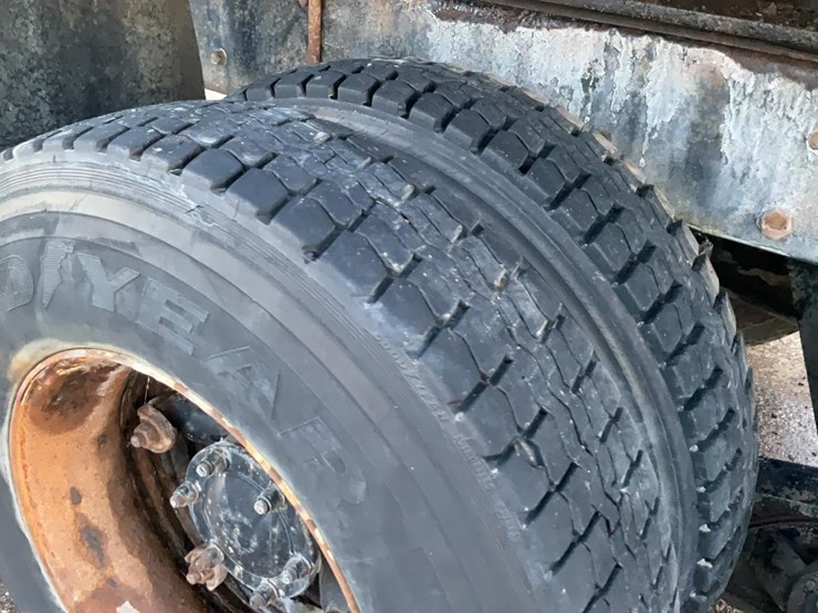 1989-mack-dm690s-image-21