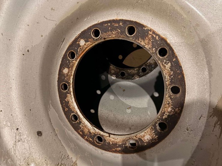 michelin-380r90r46-tires-&-rims---steptoe,-wa-image-5