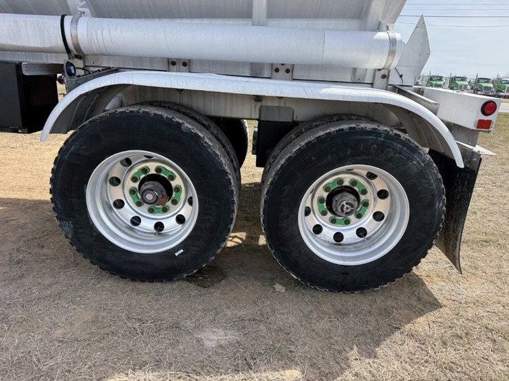 2011-brenner-tank-trailer-image-14