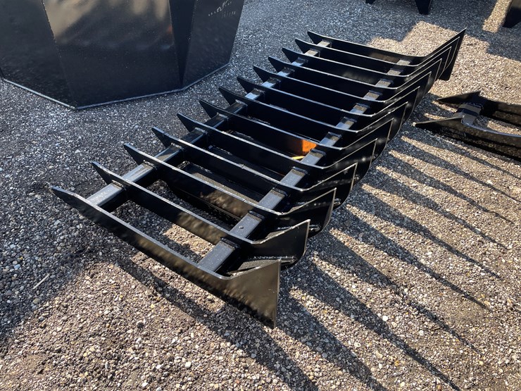 #3029-•-70"-skid-steer-root-rake-attachment-image-4