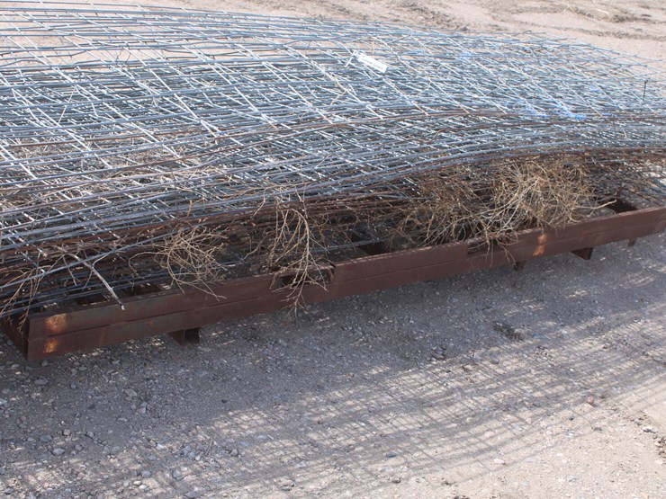 #2085-•-metal-rack-with-approx-30-used-wire-panels-of-assorted-lengths-image-5