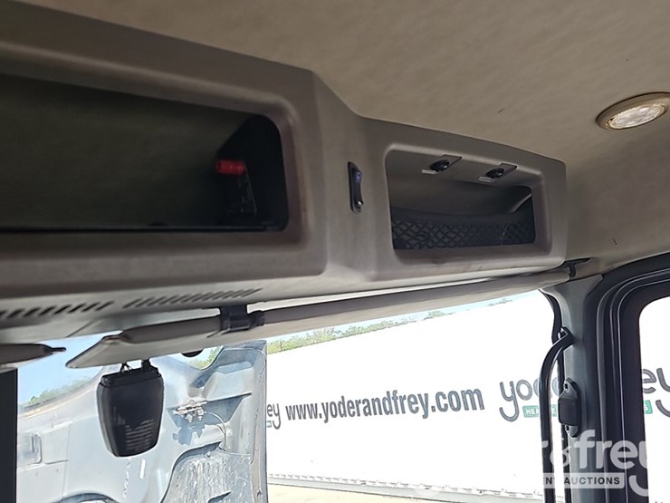 2021-mack-mack-anthem-t64-6x4-truck-tractor,-day-cab,-mp-7-425hp-diesel-engine,-automatic-m-drive-transmission-image-41