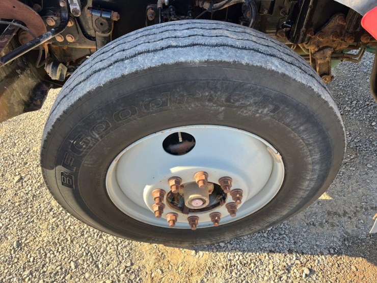 2009-volvo-vhd-bobtail-vacuum-truck-image-12