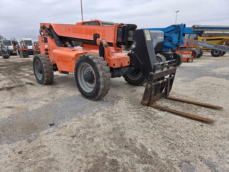 2016-sky-trak-8042-image-2