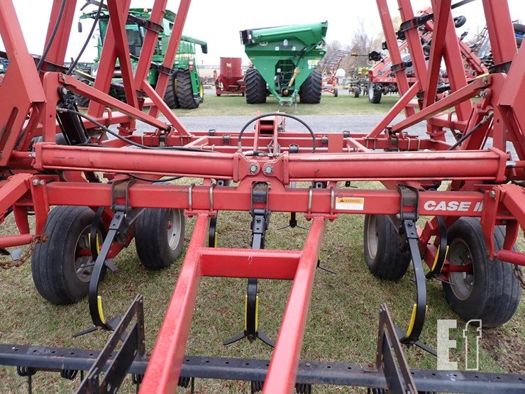 case-ih-4300-image-11