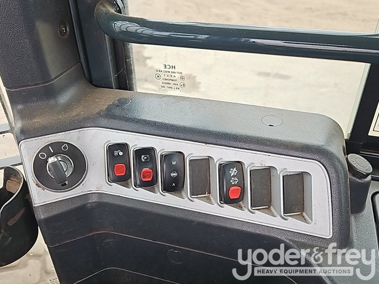 2022-hyundai-hl955a-image-33