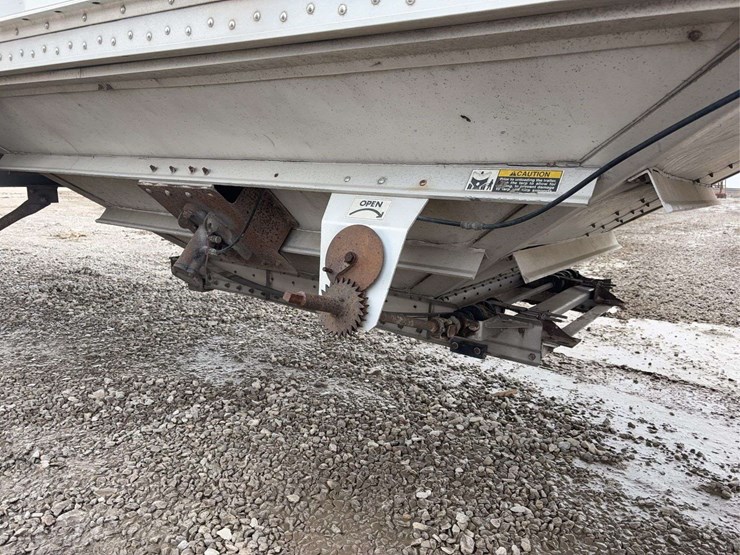 2009-wilson-hopper-bottom-image-14