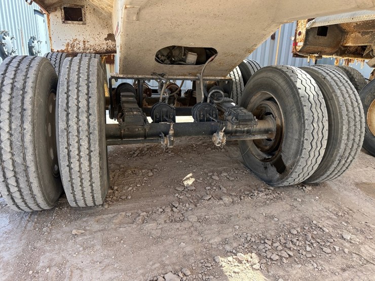 2014-axle-end-dump-image-4