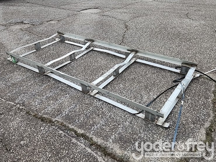 metal-forklift-pallet-thickening,-3'-x-8'-image-1