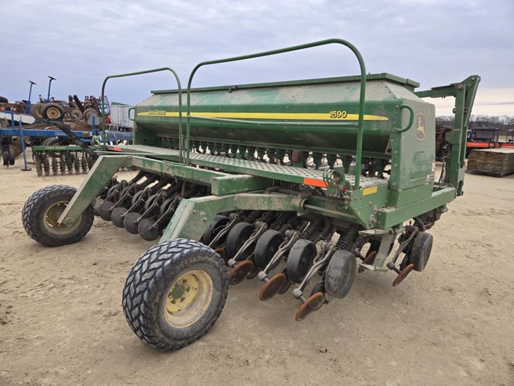 john-deere-1590-image-9